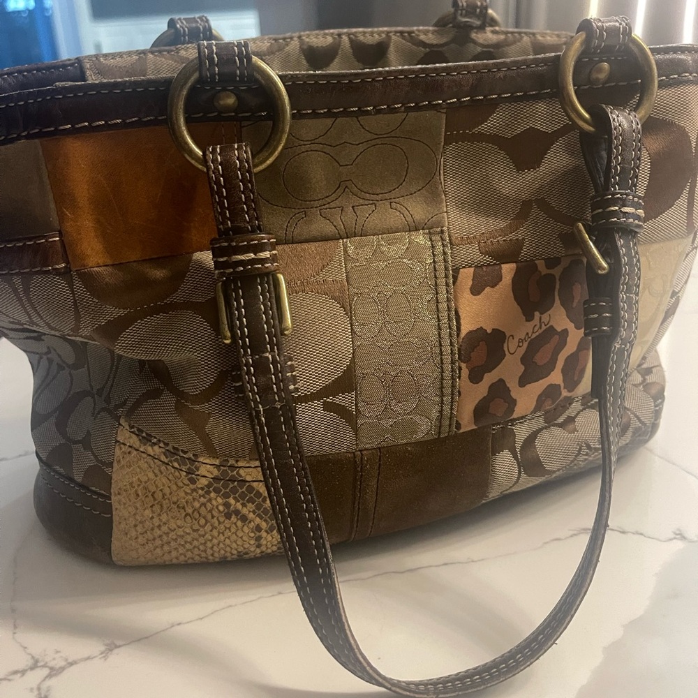 Coach tote purse trio with matching wristlet and wallet